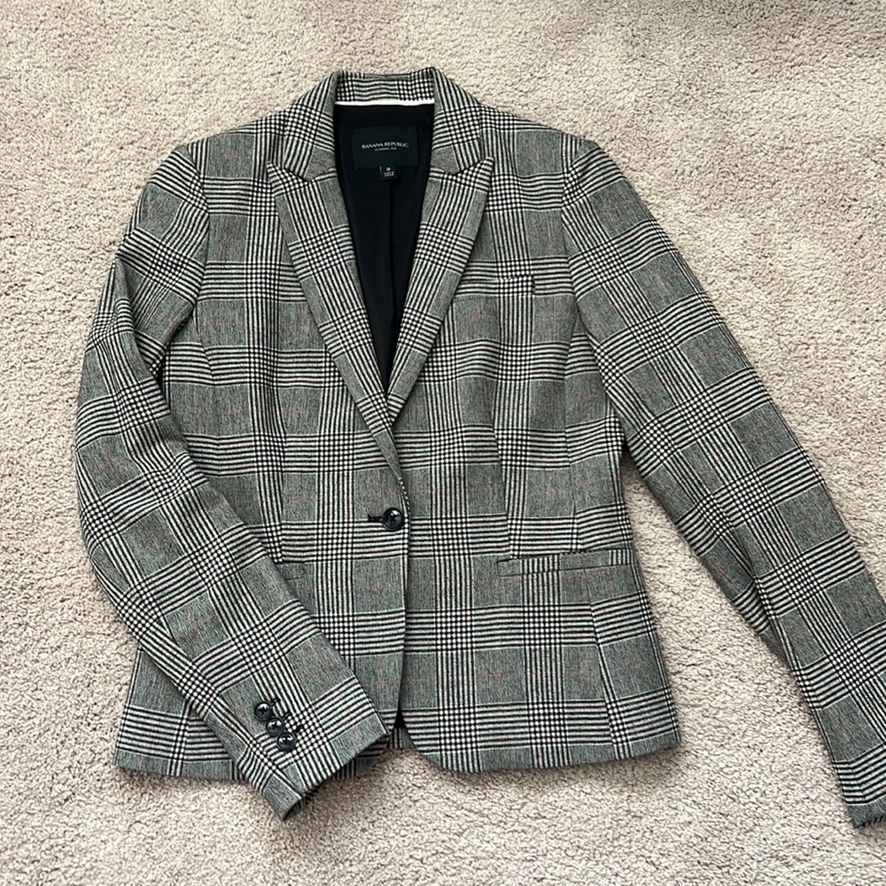Banana Republic plaid blazer